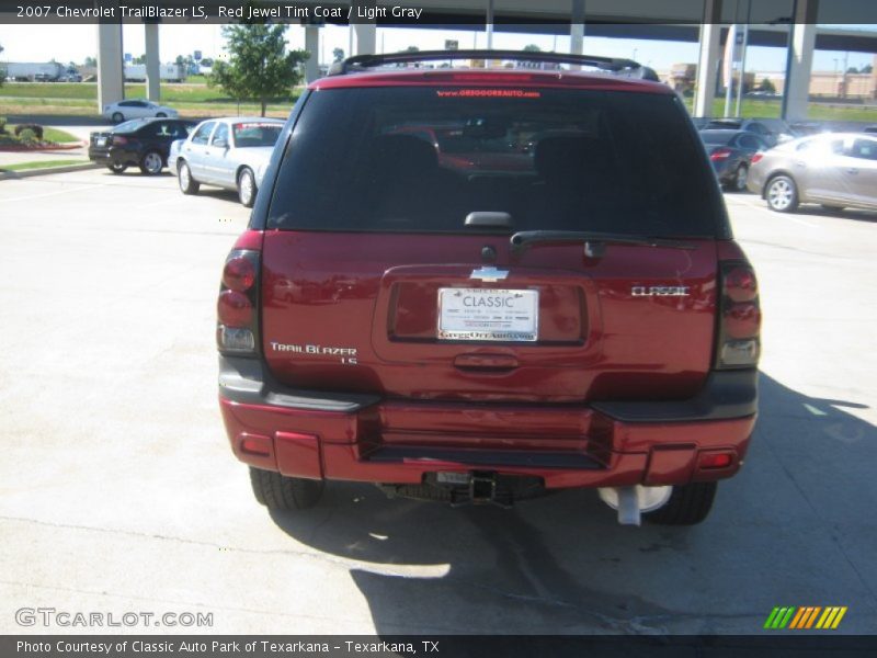 Red Jewel Tint Coat / Light Gray 2007 Chevrolet TrailBlazer LS