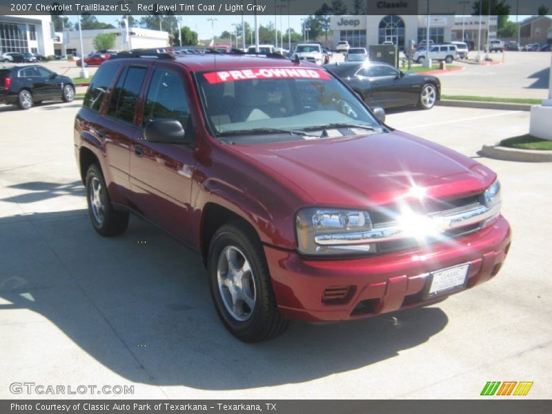 Red Jewel Tint Coat / Light Gray 2007 Chevrolet TrailBlazer LS
