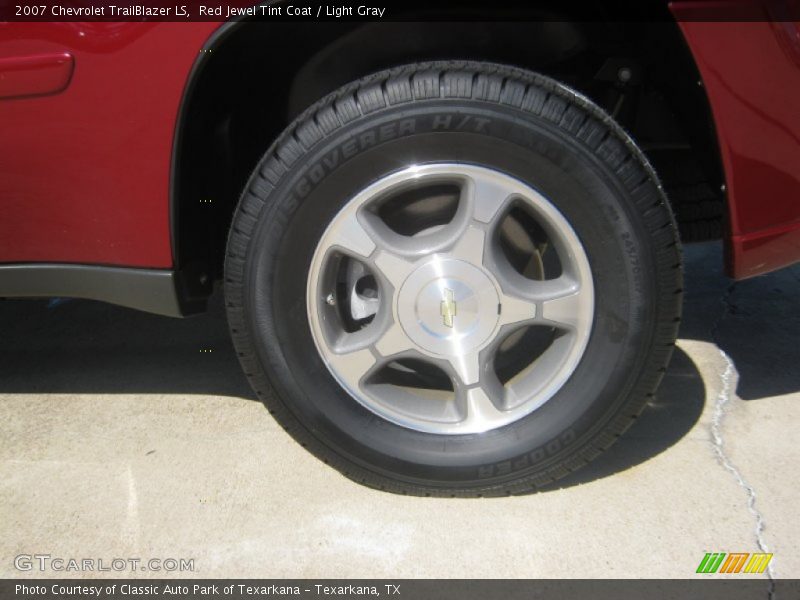 Red Jewel Tint Coat / Light Gray 2007 Chevrolet TrailBlazer LS