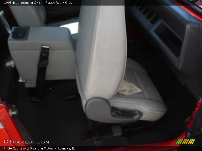 Poppy Red / Gray 1995 Jeep Wrangler S 4x4