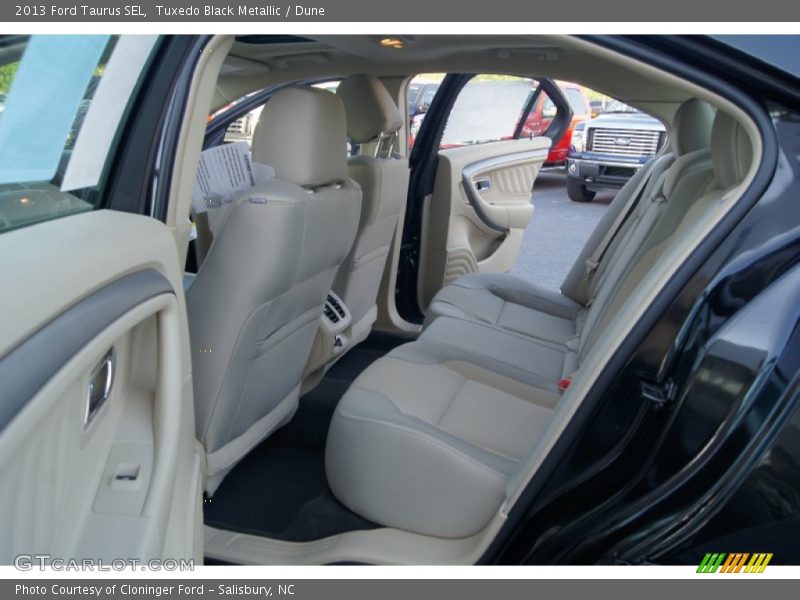  2013 Taurus SEL Dune Interior