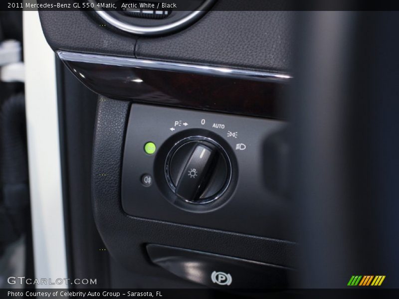 Arctic White / Black 2011 Mercedes-Benz GL 550 4Matic