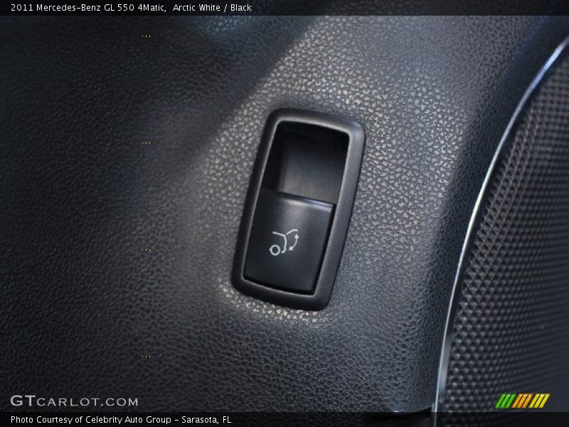 Arctic White / Black 2011 Mercedes-Benz GL 550 4Matic