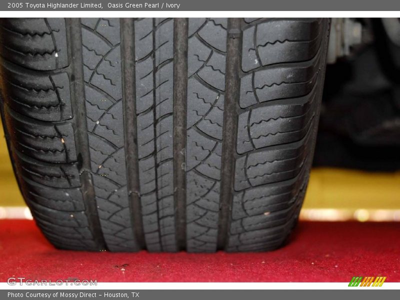 Oasis Green Pearl / Ivory 2005 Toyota Highlander Limited