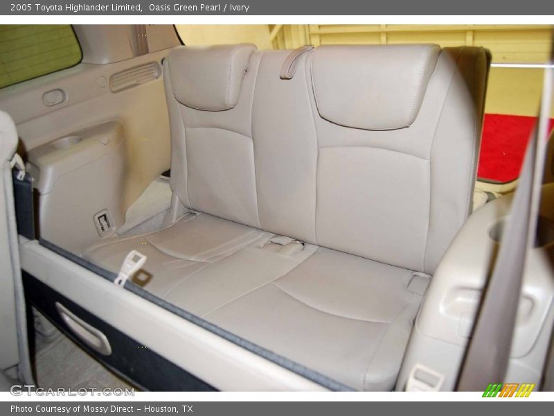 Oasis Green Pearl / Ivory 2005 Toyota Highlander Limited