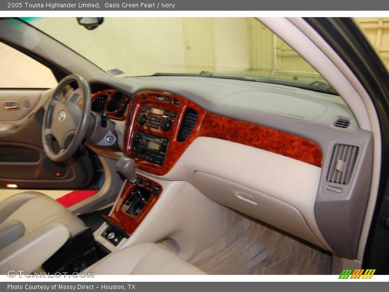 Oasis Green Pearl / Ivory 2005 Toyota Highlander Limited