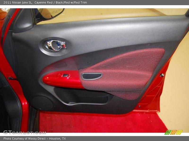 Cayenne Red / Black/Red w/Red Trim 2011 Nissan Juke SL
