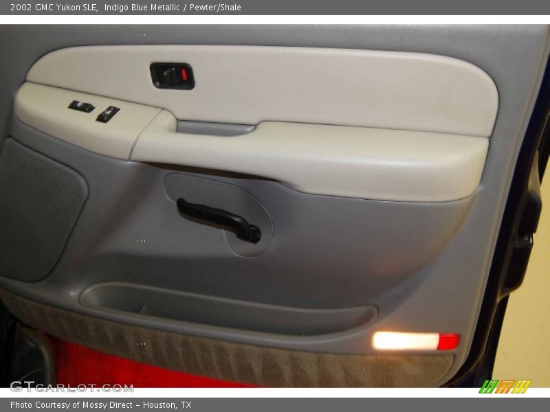 Indigo Blue Metallic / Pewter/Shale 2002 GMC Yukon SLE