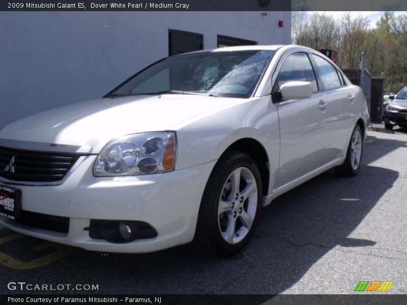Dover White Pearl / Medium Gray 2009 Mitsubishi Galant ES