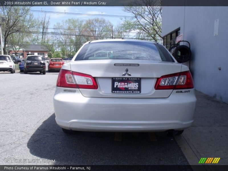 Dover White Pearl / Medium Gray 2009 Mitsubishi Galant ES