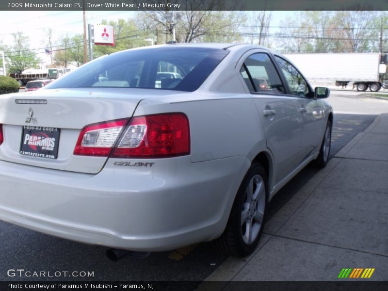 Dover White Pearl / Medium Gray 2009 Mitsubishi Galant ES