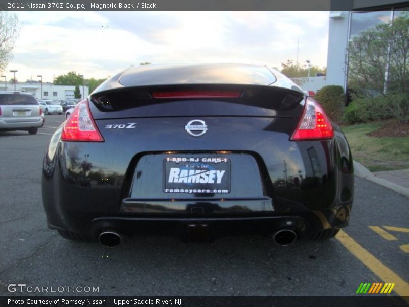 Magnetic Black / Black 2011 Nissan 370Z Coupe