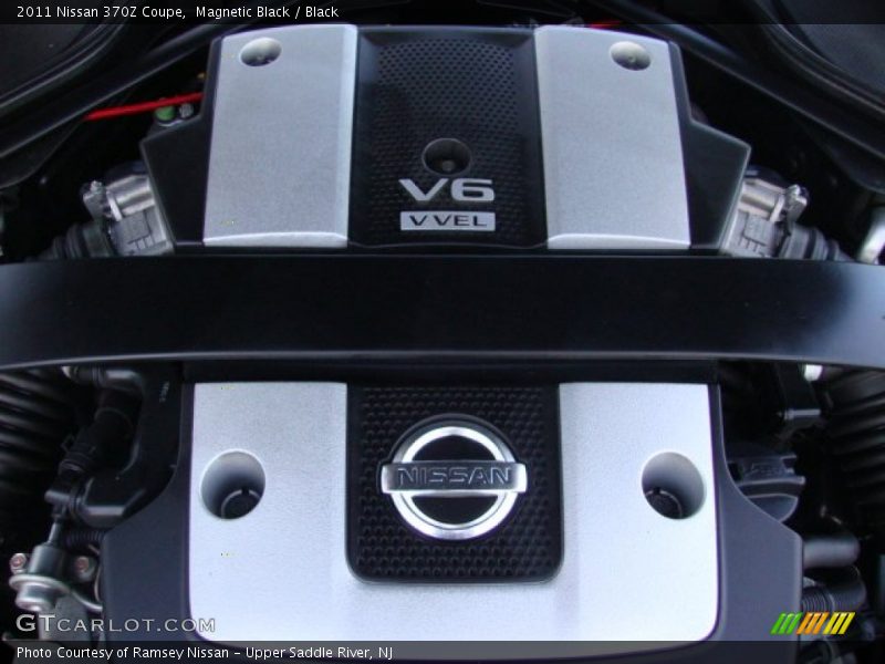 Magnetic Black / Black 2011 Nissan 370Z Coupe