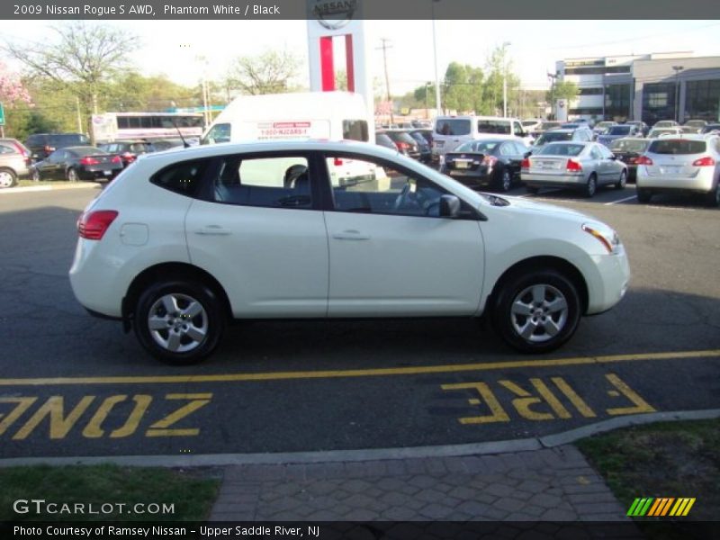 Phantom White / Black 2009 Nissan Rogue S AWD