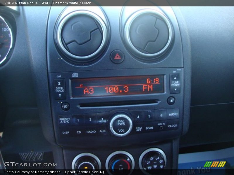 Phantom White / Black 2009 Nissan Rogue S AWD