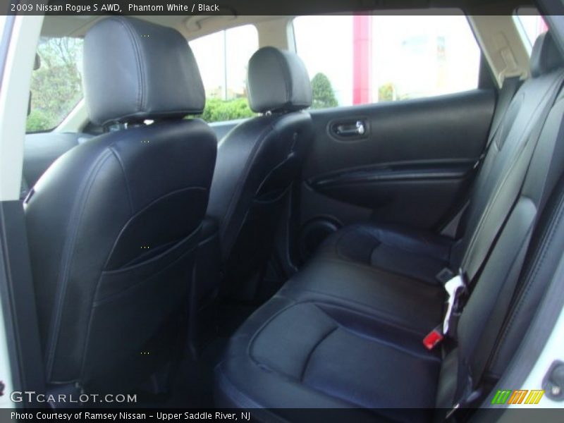 Phantom White / Black 2009 Nissan Rogue S AWD