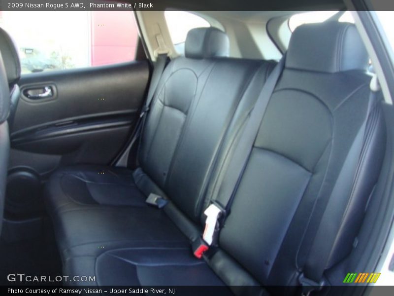 Phantom White / Black 2009 Nissan Rogue S AWD