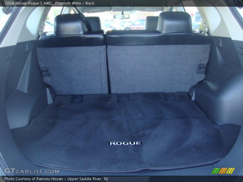 Phantom White / Black 2009 Nissan Rogue S AWD