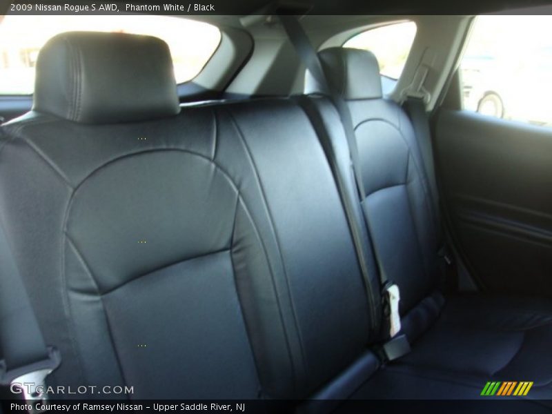 Phantom White / Black 2009 Nissan Rogue S AWD