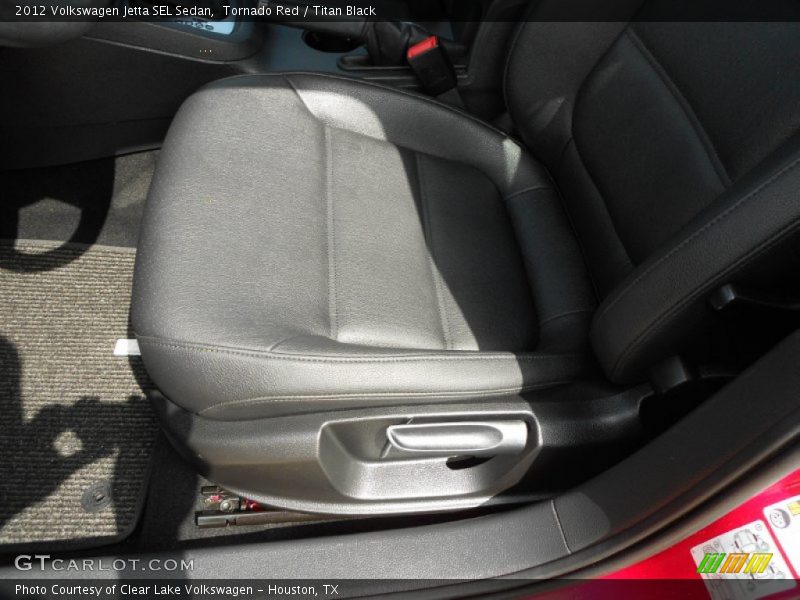 Tornado Red / Titan Black 2012 Volkswagen Jetta SEL Sedan