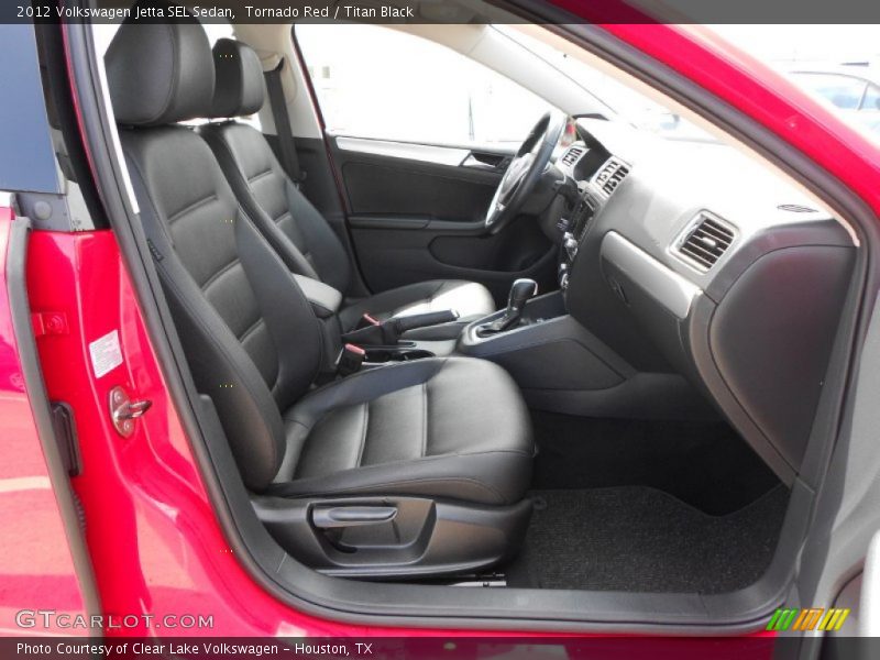 Tornado Red / Titan Black 2012 Volkswagen Jetta SEL Sedan