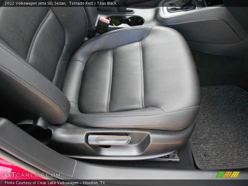 Tornado Red / Titan Black 2012 Volkswagen Jetta SEL Sedan