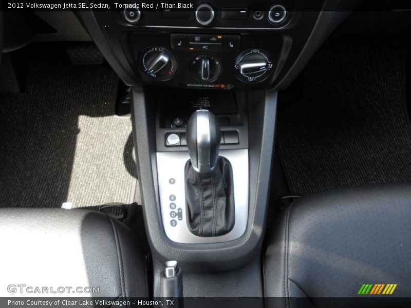 Tornado Red / Titan Black 2012 Volkswagen Jetta SEL Sedan
