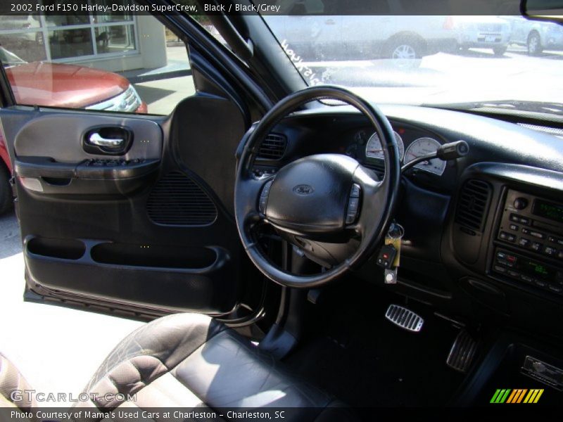 Black / Black/Grey 2002 Ford F150 Harley-Davidson SuperCrew