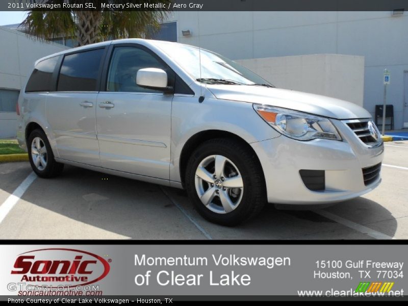 Mercury Silver Metallic / Aero Gray 2011 Volkswagen Routan SEL