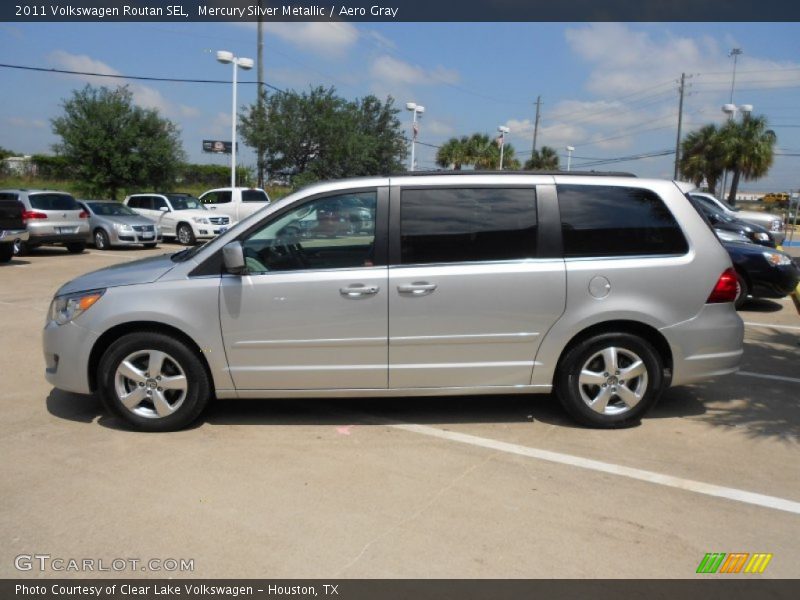Mercury Silver Metallic / Aero Gray 2011 Volkswagen Routan SEL