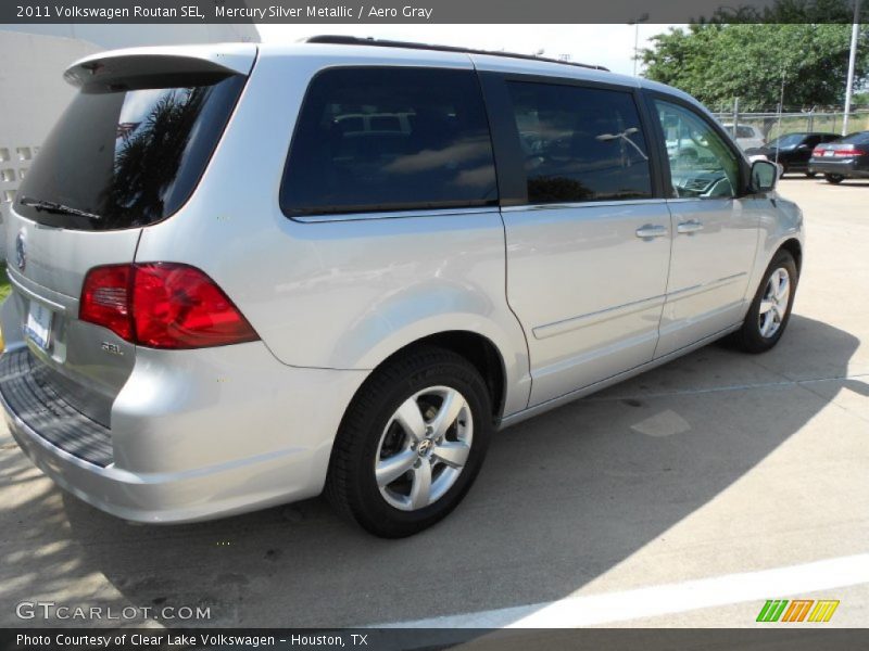 Mercury Silver Metallic / Aero Gray 2011 Volkswagen Routan SEL