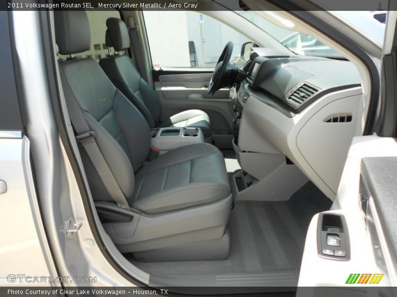 Mercury Silver Metallic / Aero Gray 2011 Volkswagen Routan SEL