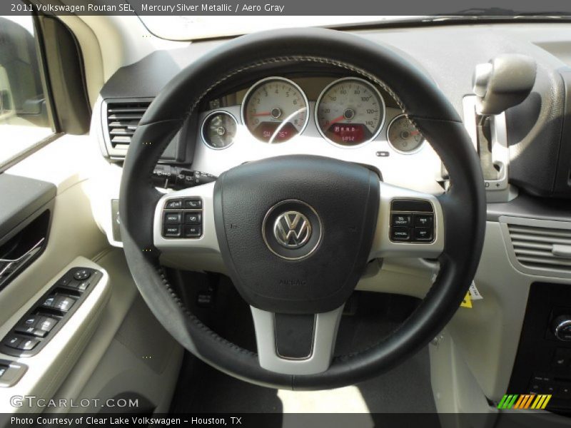 Mercury Silver Metallic / Aero Gray 2011 Volkswagen Routan SEL