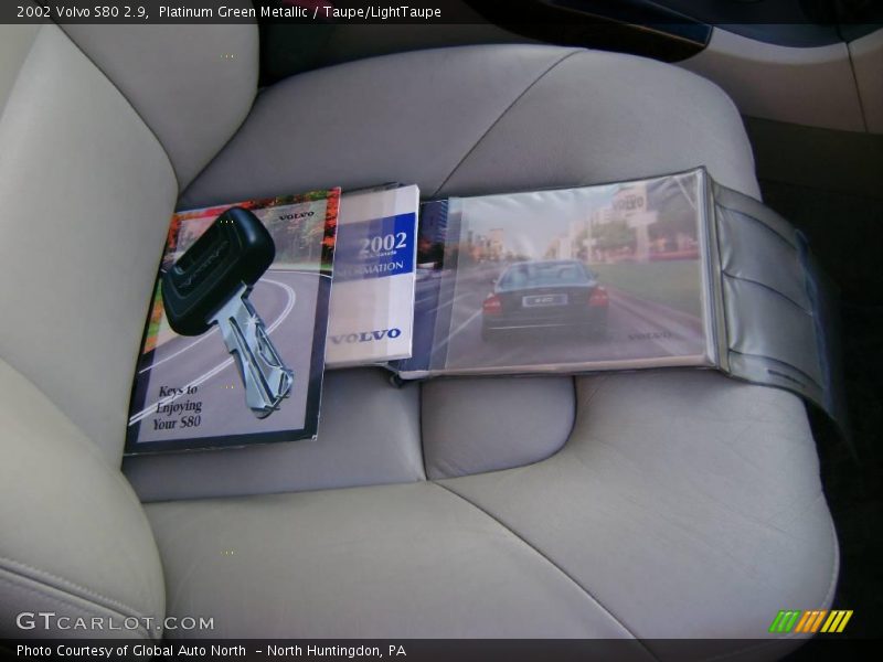 Platinum Green Metallic / Taupe/LightTaupe 2002 Volvo S80 2.9