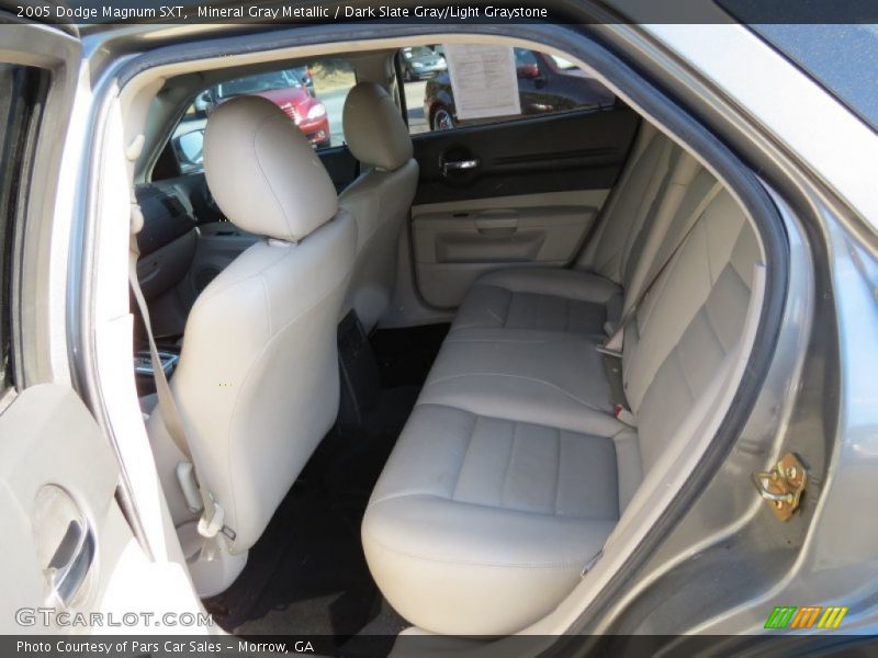 Mineral Gray Metallic / Dark Slate Gray/Light Graystone 2005 Dodge Magnum SXT