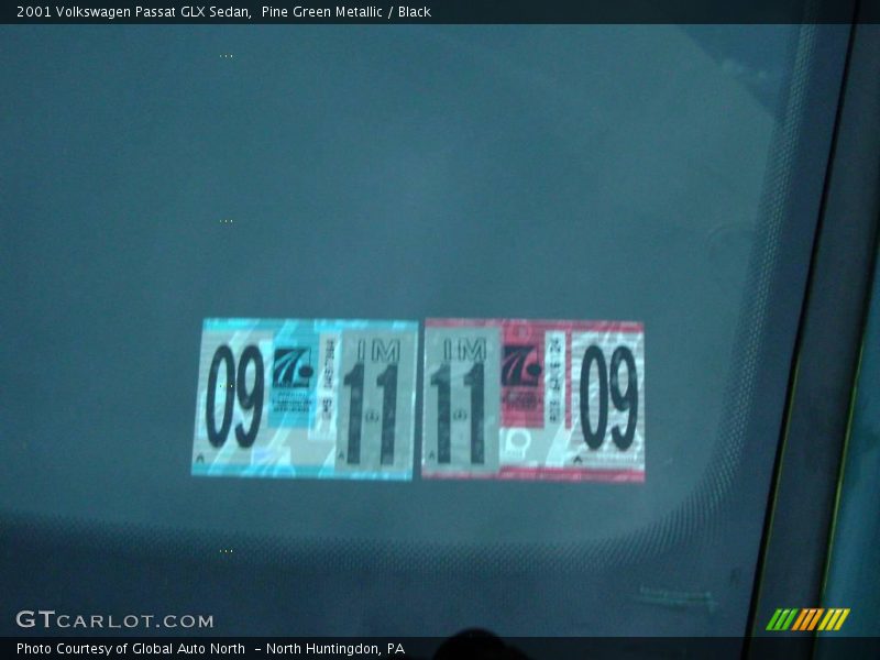 Pine Green Metallic / Black 2001 Volkswagen Passat GLX Sedan