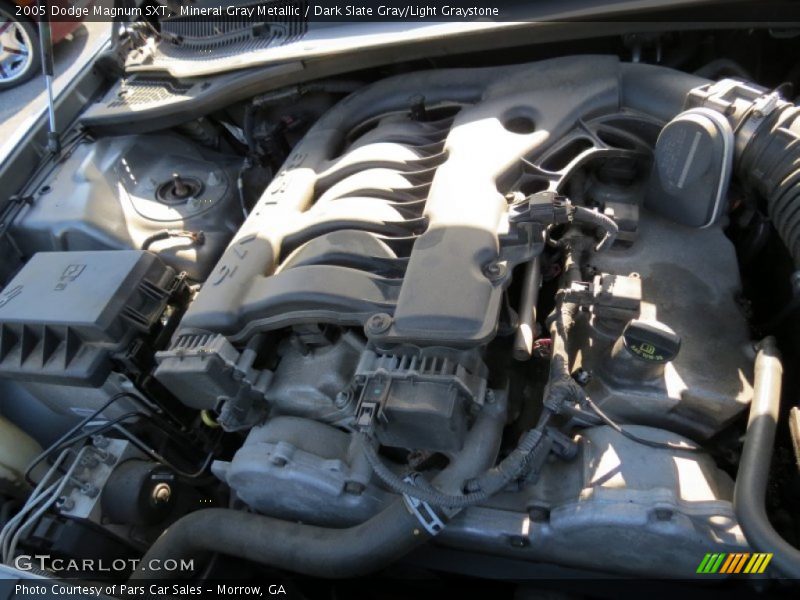 Mineral Gray Metallic / Dark Slate Gray/Light Graystone 2005 Dodge Magnum SXT