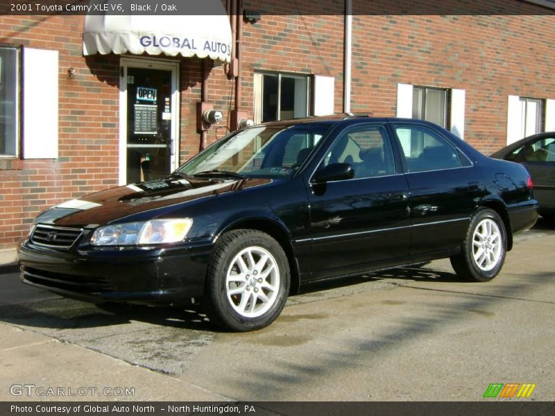 Black / Oak 2001 Toyota Camry XLE V6