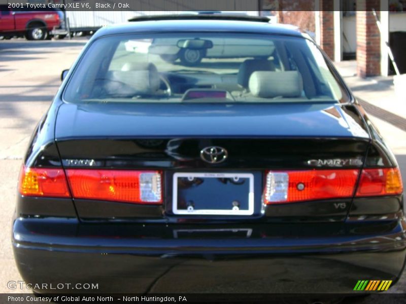 Black / Oak 2001 Toyota Camry XLE V6