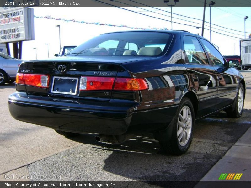 Black / Oak 2001 Toyota Camry XLE V6