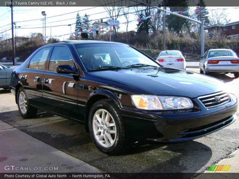 Black / Oak 2001 Toyota Camry XLE V6