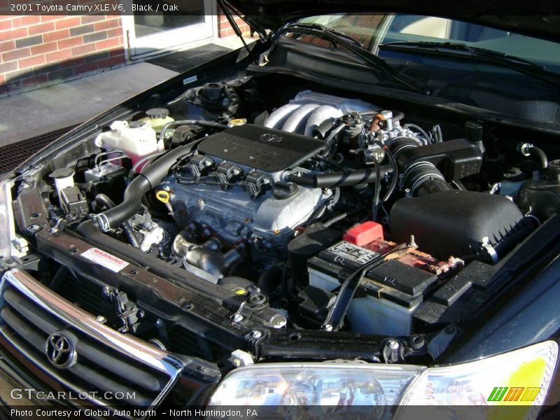 Black / Oak 2001 Toyota Camry XLE V6