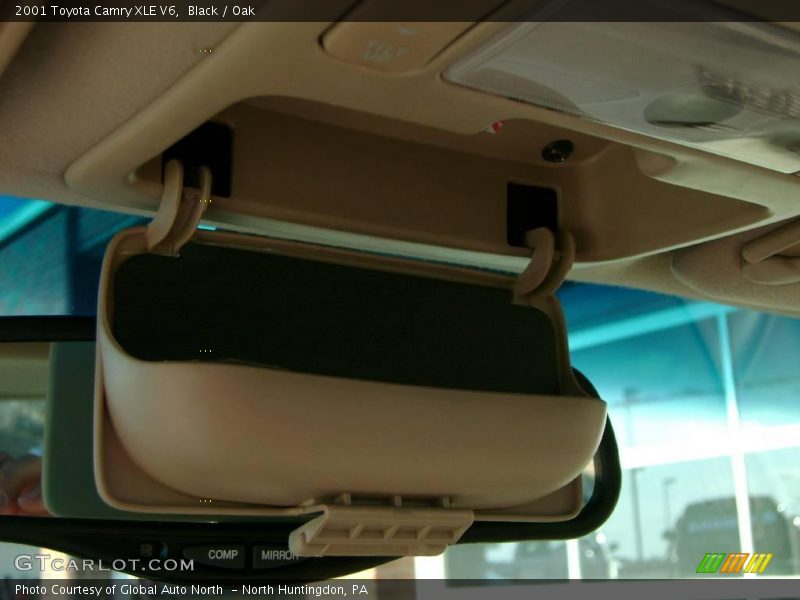 Black / Oak 2001 Toyota Camry XLE V6