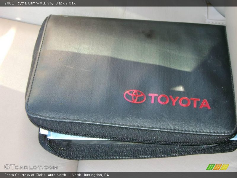 Black / Oak 2001 Toyota Camry XLE V6