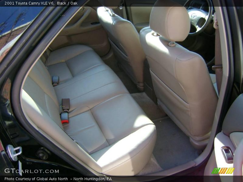 Black / Oak 2001 Toyota Camry XLE V6