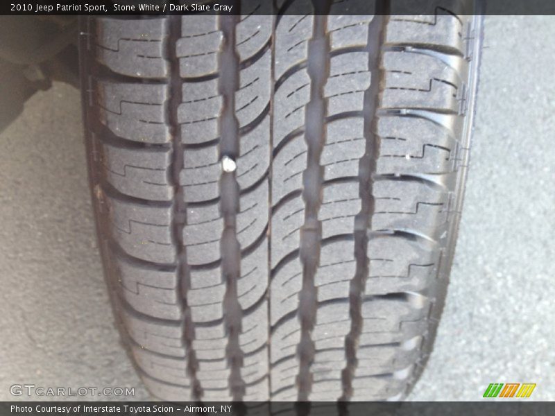 Stone White / Dark Slate Gray 2010 Jeep Patriot Sport