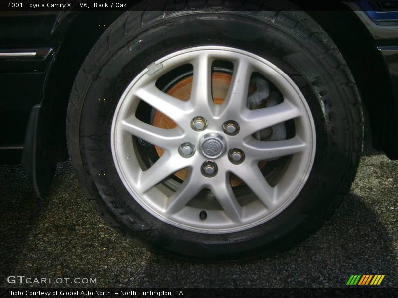 Black / Oak 2001 Toyota Camry XLE V6