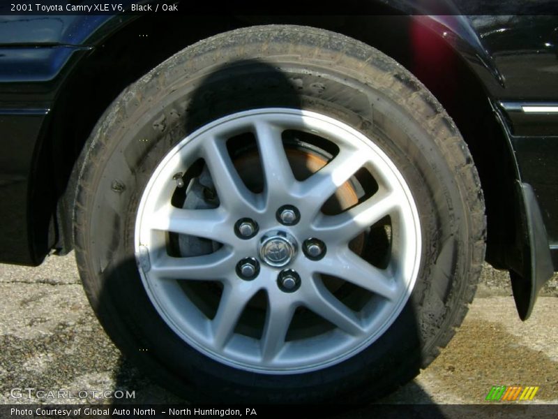 Black / Oak 2001 Toyota Camry XLE V6