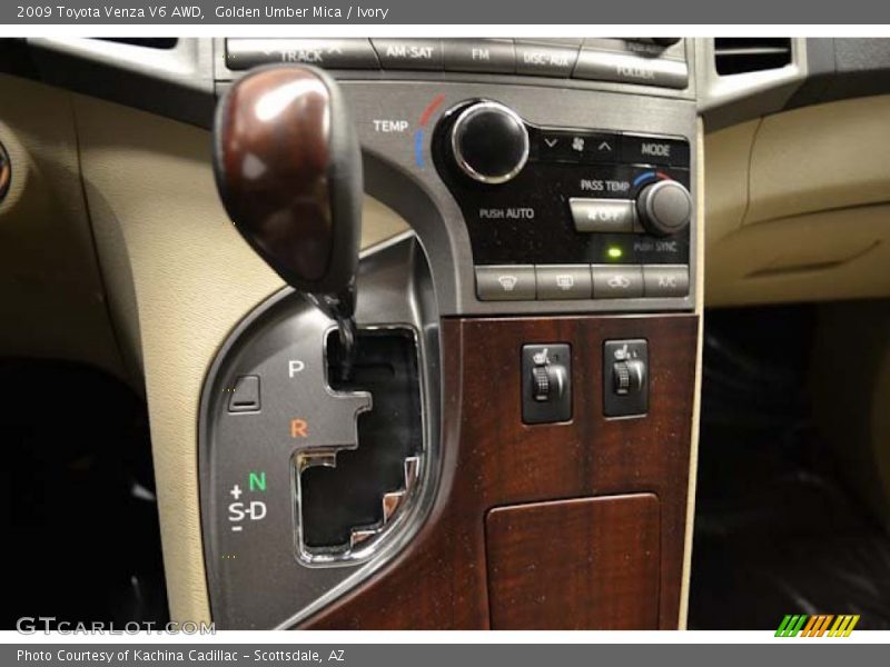 Golden Umber Mica / Ivory 2009 Toyota Venza V6 AWD