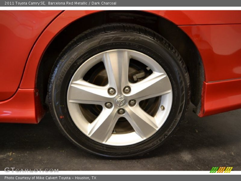 Barcelona Red Metallic / Dark Charcoal 2011 Toyota Camry SE